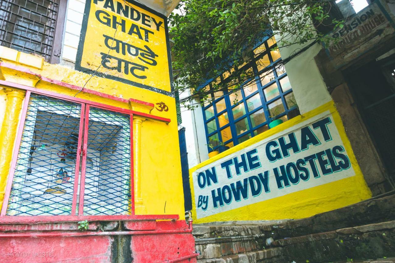 On The Ghat By Howdy Hostels Varanasi Luaran gambar